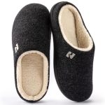 RockDove Originele tweekleurige pantoffels voor heren met traagschuim, zwart en Sherpa, 44/45 EU