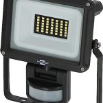 Beste buitenlamp met bewegingssensor Brennenstuhl LED wandlamp JARO 3060 P (LED buitenlamp IP65, 20W, 2300lm, 6500K, met bewegingsmelder en schemersensor)